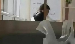 情侣饭店吃奶视频,甜蜜吃奶视频曝光